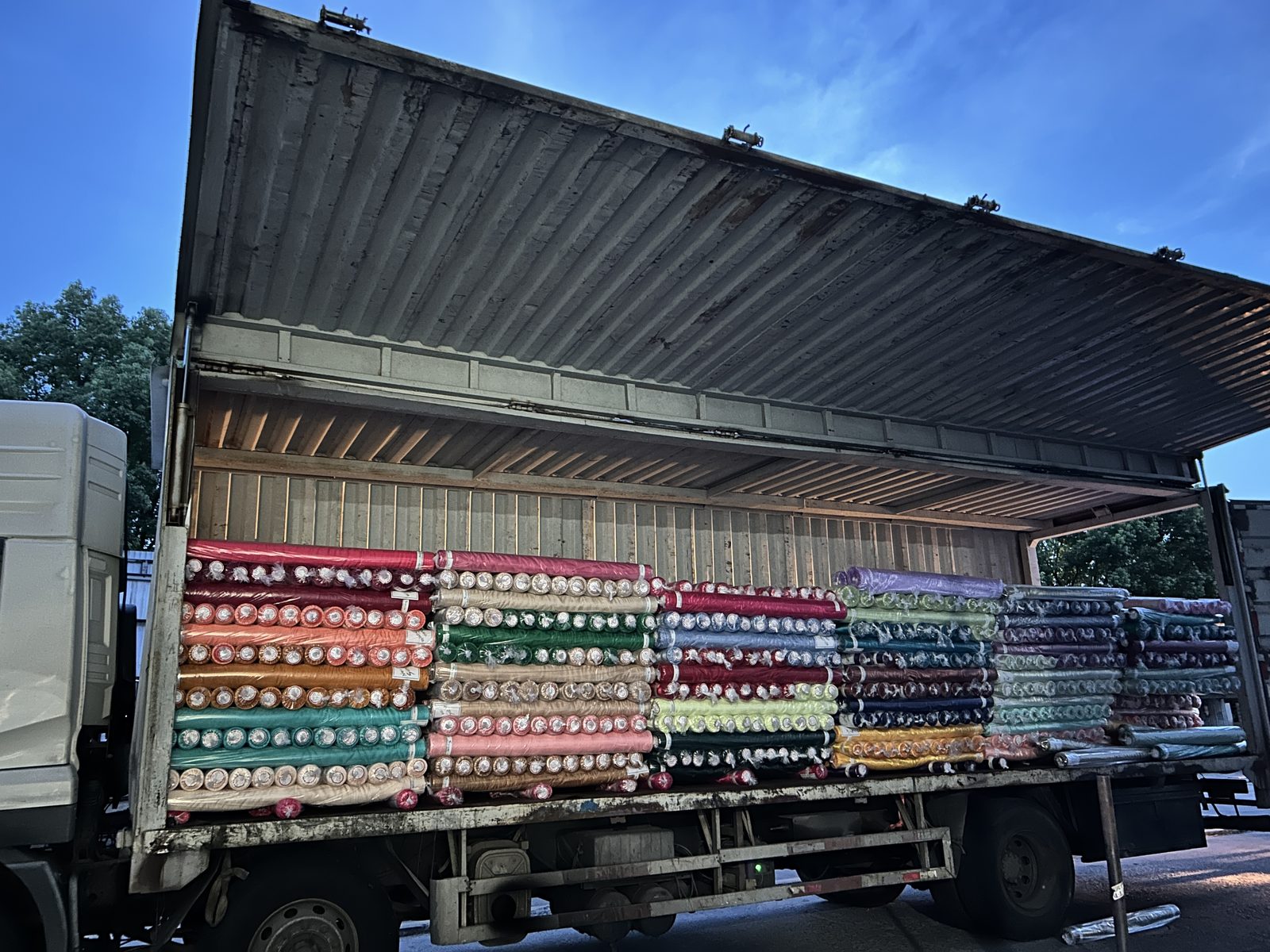 Large fabric order fulfilment