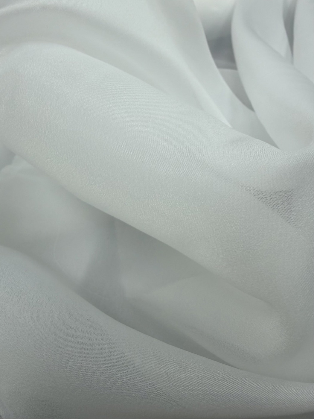 Soft-Sheen Organza fabric view 1