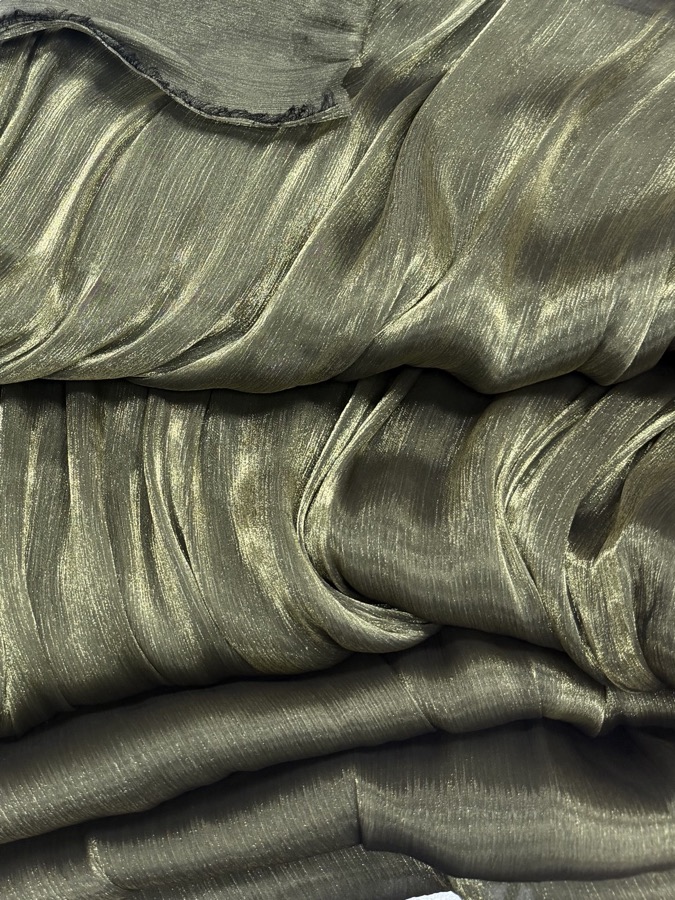 Two-Tone Yoryu Crepe fabric sample